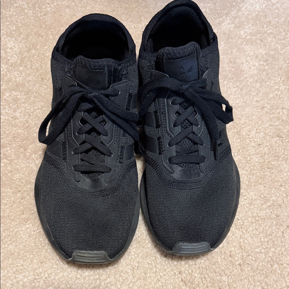 Black Athletic Unisex Shoes